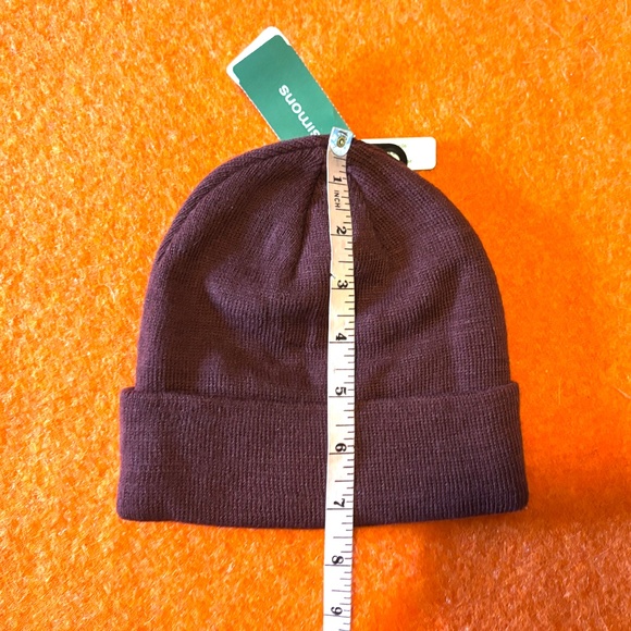 Unisex burgundy monochrome cuffed tuque hat beanie NWT - Picture 7 of 7